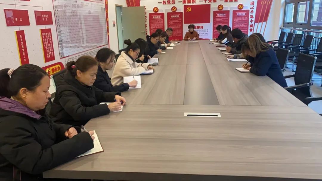 区文化馆：持续深入学习贯彻党的十九届六中全会精神，进一步推动群文工作高质量发展
